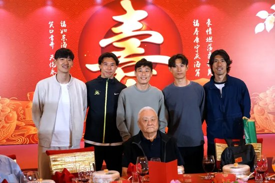 bevictor伟德优秀的服务使他们成为同行业的佼佼者相关图片